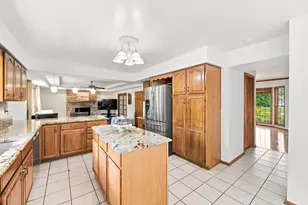 3028 Wedgewood Dr, Dekalb, IL 60115 - Photo 13