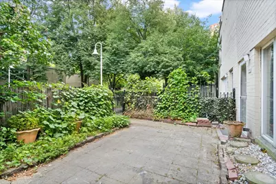 974 S Park Terrace, Chicago, IL 60605 - Photo 27