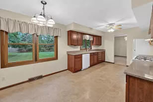 6151 Lippincott Ln, Rockford, IL 61107 - Photo 13