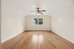 490 E Red Oak St, Bensenville, IL 60106 - Photo 15