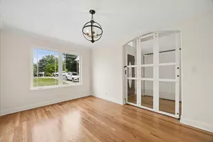 490 E Red Oak St, Bensenville, IL 60106 - Photo 9