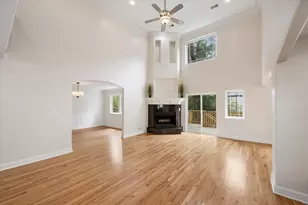 490 E Red Oak St, Bensenville, IL 60106 - Photo 5