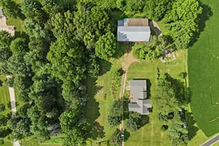 24654 Hazel Rd, Sterling, IL 61081 - Photo 7