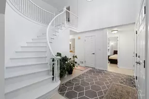887 N Dovington Ct, Hoffman Estates, IL 60169 - Photo 3