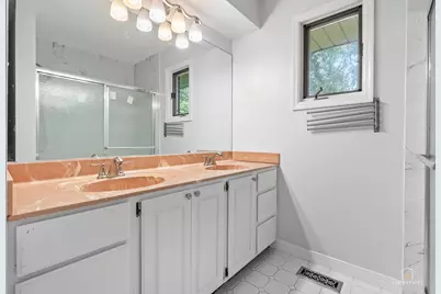 887 N Dovington Court, Hoffman Estates, IL 60169 - Photo 23