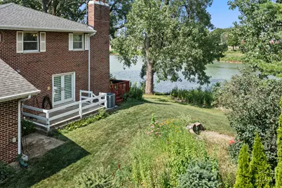 887 N Dovington Court, Hoffman Estates, IL 60169 - Photo 35