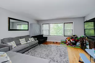 6615 N California Ave, Chicago, IL 60645 - Photo 3