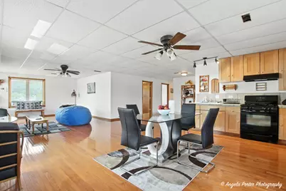 225 E Main Street, Round Lake Park, IL 60073 - Photo 15