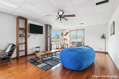 225 E Main Street, Round Lake Park, IL 60073 - Photo 17