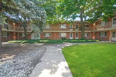 4211 W 95th Street #2D, Oak Lawn, IL 60453 - Photo 1