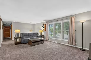 4 Devon Ct, Bolingbrook, IL 60440 - Photo 11