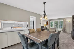 4 Devon Ct, Bolingbrook, IL 60440 - Photo 7