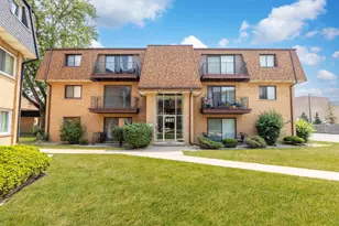4827 W 109th St, Oak Lawn, IL 60453 - Photo 1