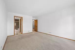 907 Curtiss St, Downers Grove, IL 60515 - Photo 9