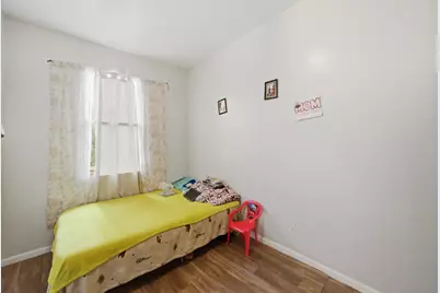 8914 S Exchange Avenue, Chicago, IL 60617 - Photo 5
