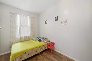 8914 S Exchange Ave, Chicago, IL 60617 - Photo 5