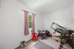 8914 S Exchange Ave, Chicago, IL 60617 - Photo 13