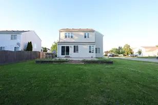 1011 Greenleaf Dr, Joliet, IL 60436 - Photo 7