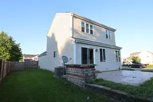 1011 Greenleaf Dr, Joliet, IL 60436 - Photo 9