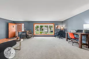 4402 Sycamore Ln, Rolling Meadows, IL 60008 - Photo 5