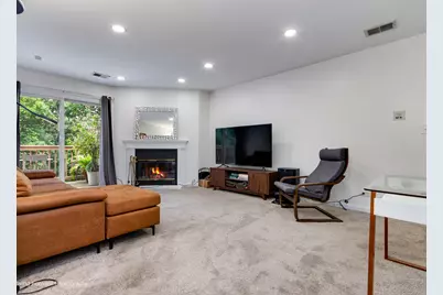 16 W Fern Court #204, Palatine, IL 60067 - Photo 5