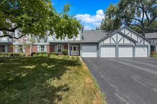 16 W Fern Ct, Palatine, IL 60067 - Photo 3