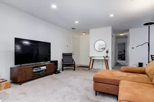 16 W Fern Ct, Palatine, IL 60067 - Photo 7