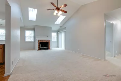 311 Glasgow Lane #Z2, Schaumburg, IL 60194 - Photo 5