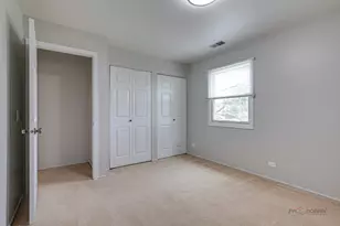 311 Glasgow Ln, Schaumburg, IL 60194 - Photo 17