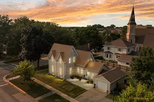 230 Somonauk St, Sycamore, IL 60178 - Photo 1
