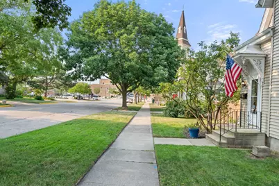 230 Somonauk Street, Sycamore, IL 60178 - Photo 7