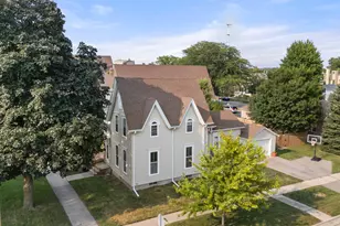 230 Somonauk St, Sycamore, IL 60178 - Photo 5