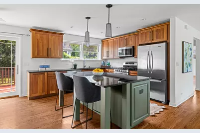 1120 Manor Drive, Wilmette, IL 60091 - Photo 3