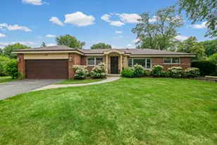 1120 Manor Dr, Wilmette, IL 60091 - Photo 1