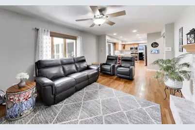 1912 Victoria Road, Mundelein, IL 60060 - Photo 15