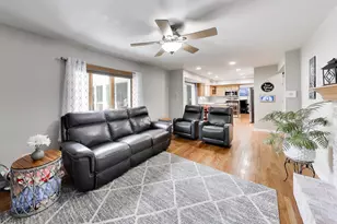 1912 Victoria Rd, Mundelein, IL 60060 - Photo 15