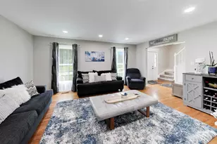 1912 Victoria Rd, Mundelein, IL 60060 - Photo 3