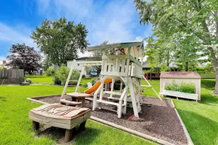 1912 Victoria Rd, Mundelein, IL 60060 - Photo 51