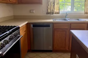 1110 Symphony Dr, Aurora, IL 60504 - Photo 9