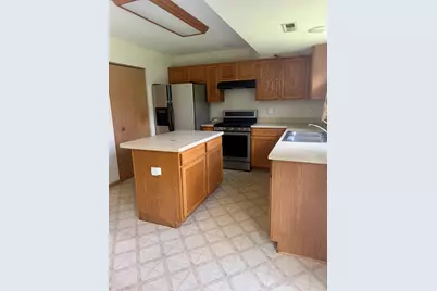 1110 Symphony Drive, Aurora, IL 60504 - Photo 7