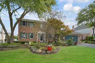652 Wellington Pkwy, New Lenox, IL 60451 - Photo 1
