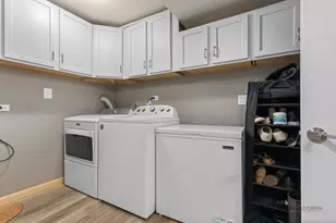 32 Asbury Ln, Cary, IL 60013 - Photo 15