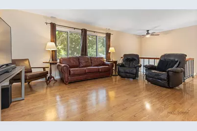 32 Asbury Lane, Cary, IL 60013 - Photo 3