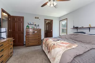521 W Water St, Pontiac, IL 61764 - Photo 13