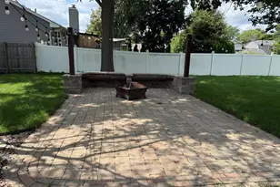 1940 Division St, Saint Charles, IL 60174 - Photo 23