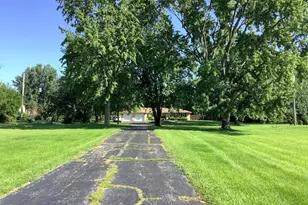 327 Old Hickory Rd, New Lenox, IL 60451 - Photo 31