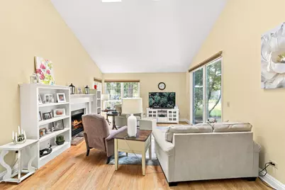 30W024 Cedar Court #024, Warrenville, IL 60555 - Photo 7