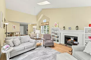 30W024 Cedar Ct, Warrenville, IL 60555 - Photo 9