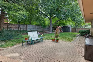 224 Fleetwood Dr, Bloomington, IL 61701 - Photo 37