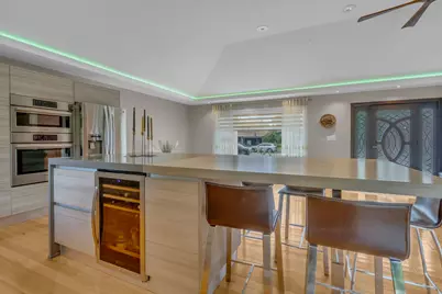 17W544 Sutton Place, Darien, IL 60561 - Photo 5
